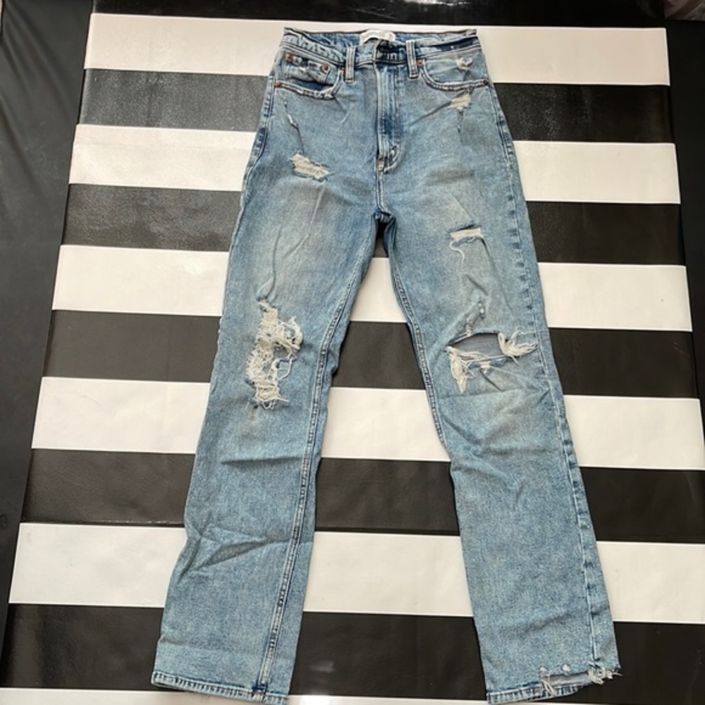 A&F HIGH RISE ANKLE STRAIGHT